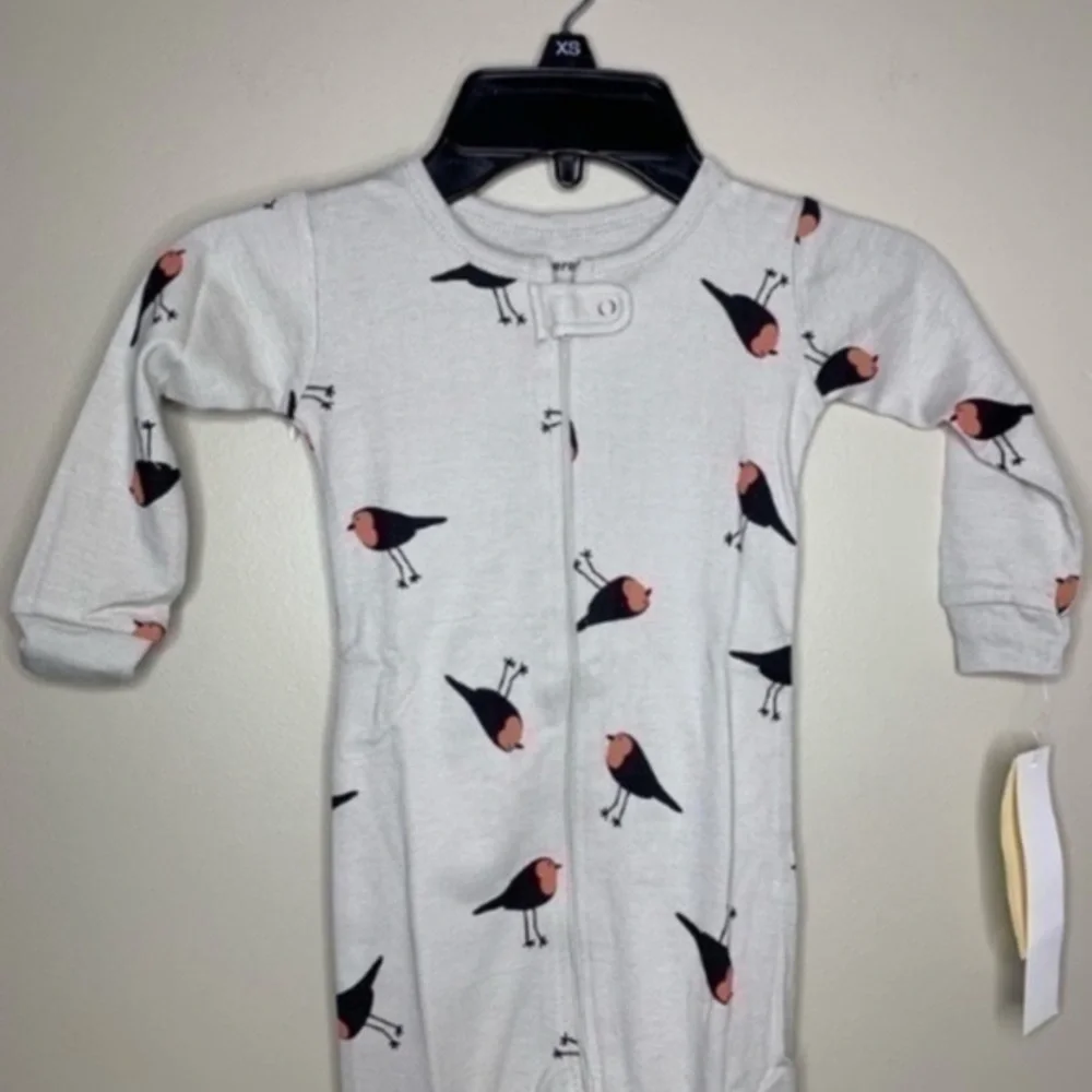 NWT. LEVERET Sleep N Play